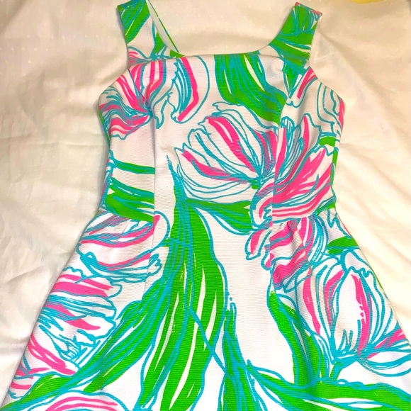 Lilly Pulitzer empire waist sleeveless Bella Dress in “Ring the Bellboy” - Picture 2 of 6